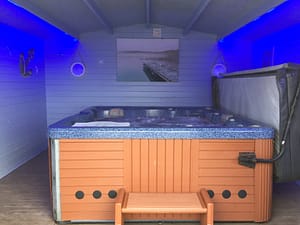 66F8FD5E-9E77-4479-BA9D-6C5EEC8FFC29 Hot Tub